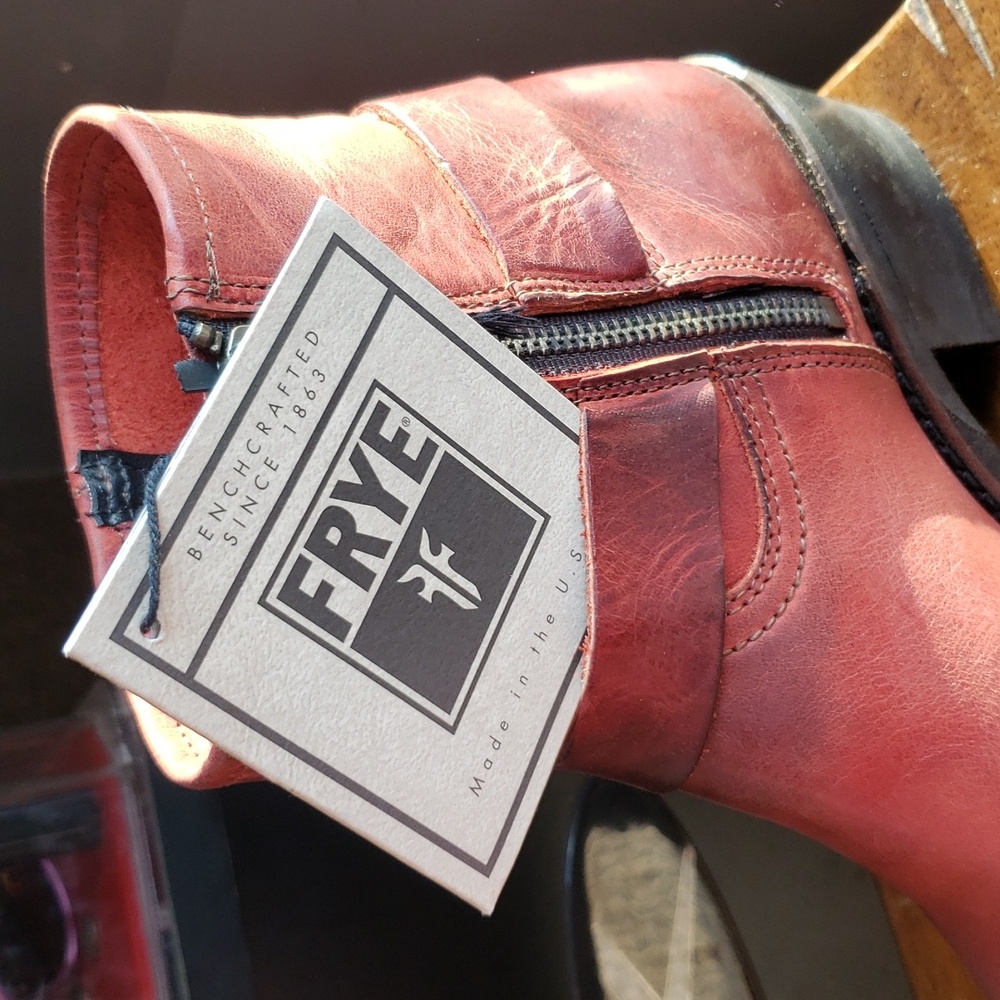 Ladies Frye Short Harness Zip Boots - Picture 5 of 5